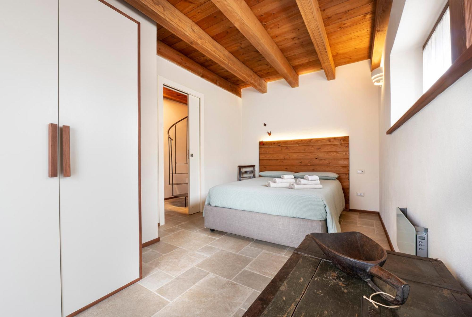 Athili - Villaggio Dei Crodini Chalet *